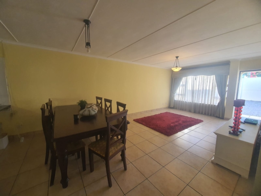 To Let 3 Bedroom Property for Rent in Beacon Bay Eastern Cape